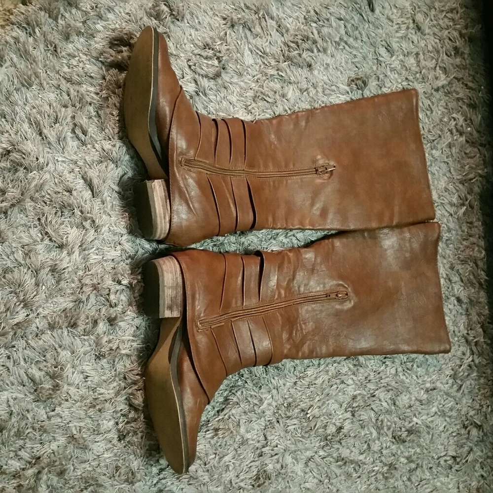 Boots womens not rated 6.5 buckle zip up boot bling run small brown low heal